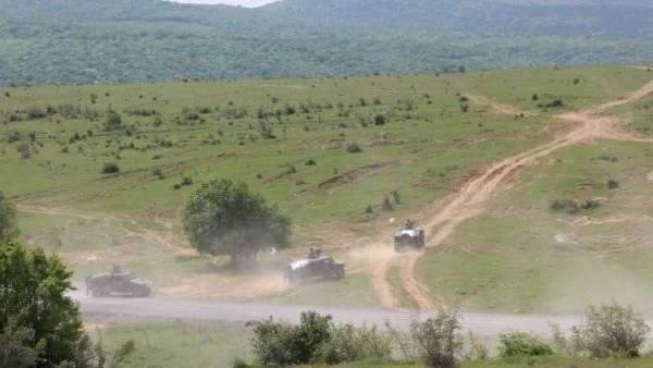 Стрелби предизвикаха голям пожар на военния полигон Ново село