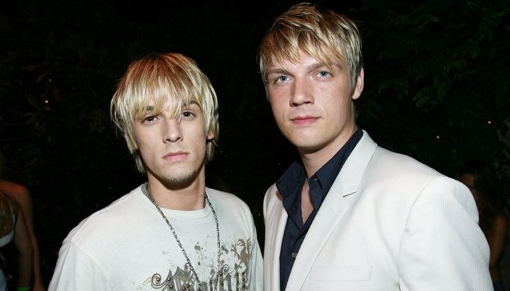 Почина певецът Арън Картър