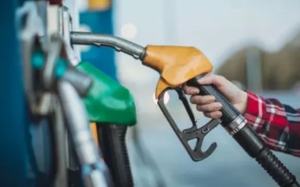 Бензиностанции в София: Отстъпката от 25 ст. за литър ще свърши в края на месеца