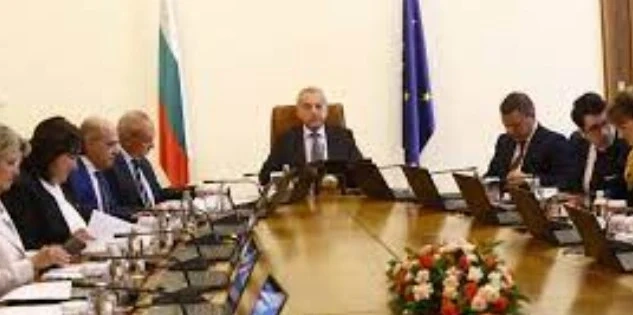 Променят данъчните закони, за да ограничат укриването на доходи