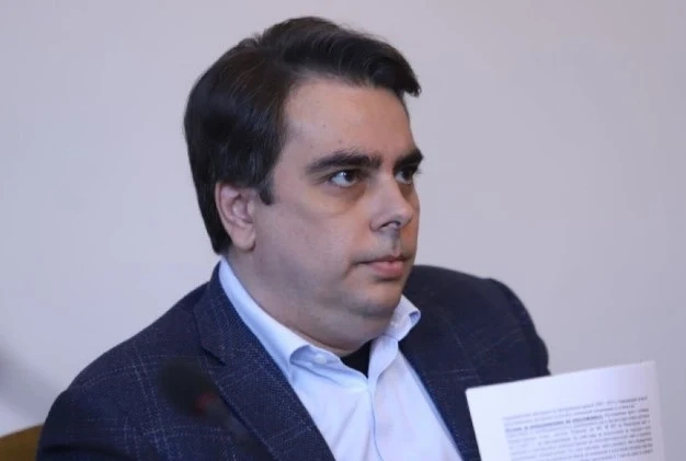 Асен Василев с добри новини за минималната заплата