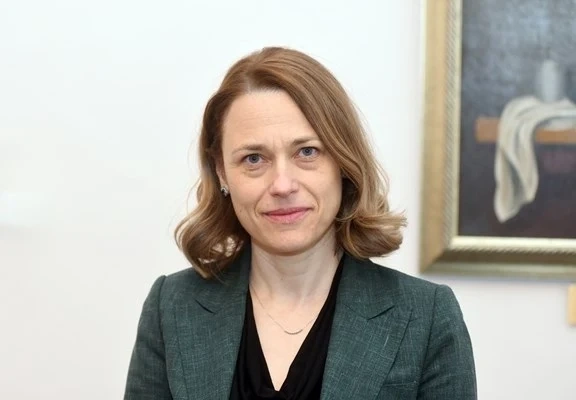 Ива Митева се разделя с ИТН