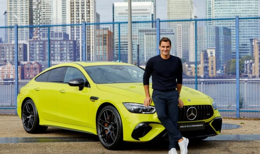 Продават специалния Mercedes на Роджър Федерер