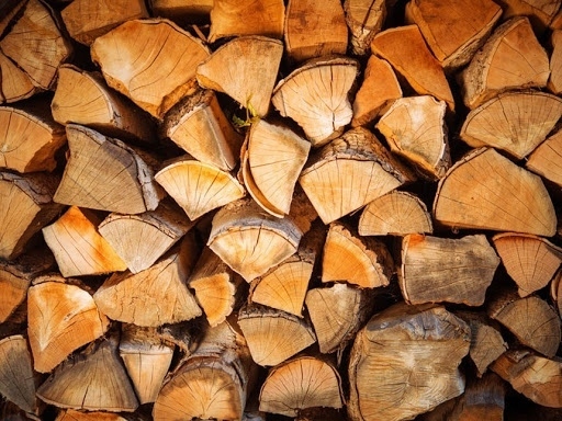 Доставките на дърва на 85%, търсенето три пъти по-голямо  