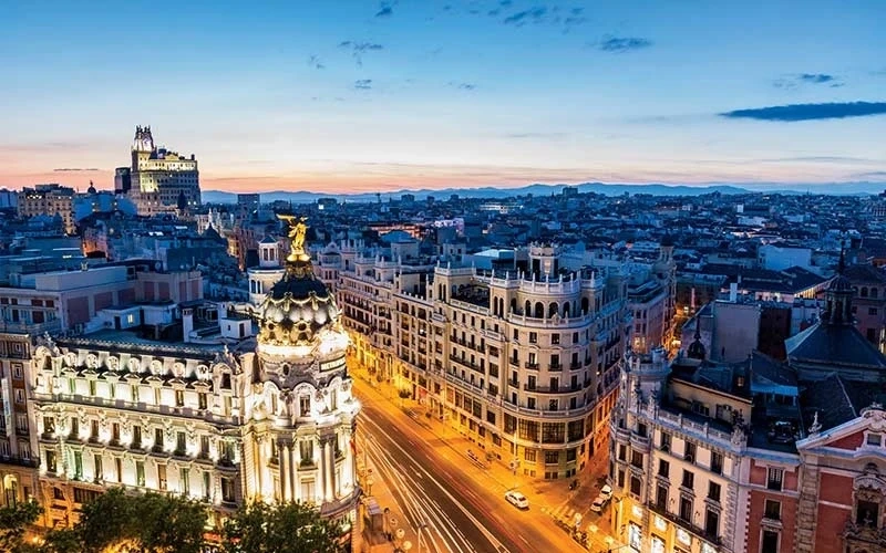 Населението на Испания скочи до 47.6 милиона заради мигрантите  
