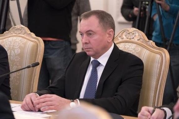Почина външният министър на Беларус Владимир Макей съобщи агенция БелТА  Макей