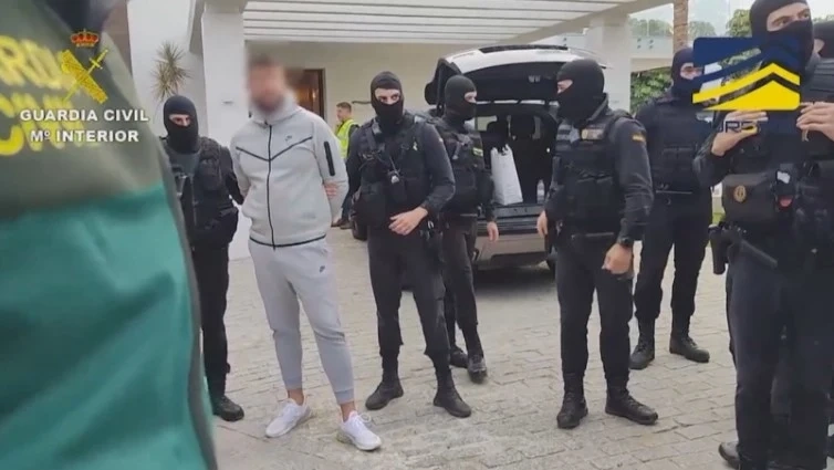 Двама българи са сред задържаните в разбития от Европол картел за наркотици