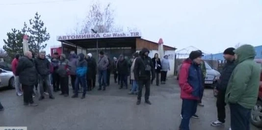 Блокада на АМ Струма: Земеделци и животновъди на протест срещу Стратегическия план