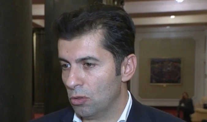 Петков не иска президента Румен Радев еднолично да контролира спецслужбите