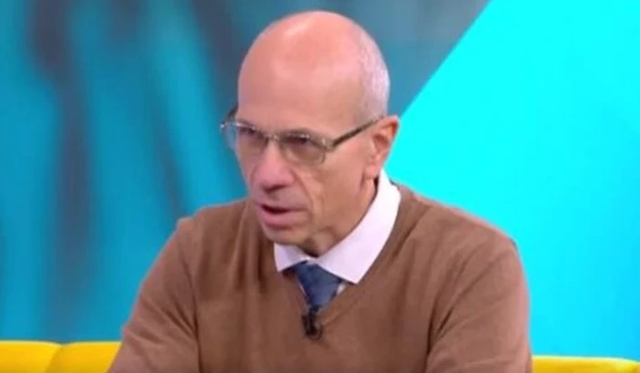 Проф. Сотир Марчев: Температура до 38 градуса не се сваля, при болка в гърдите отидете на лекар