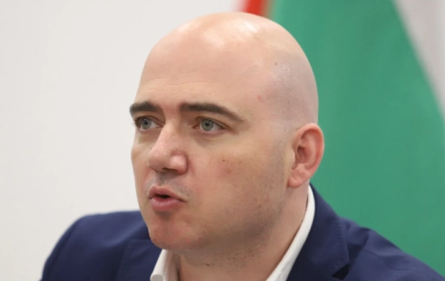 Министърът на туризма забатачи плажовете