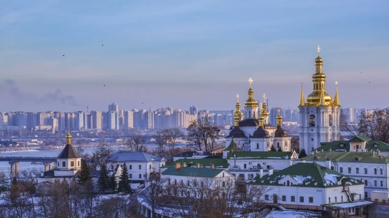 Украйна се стреми да намали спиранията на тока до вечерта