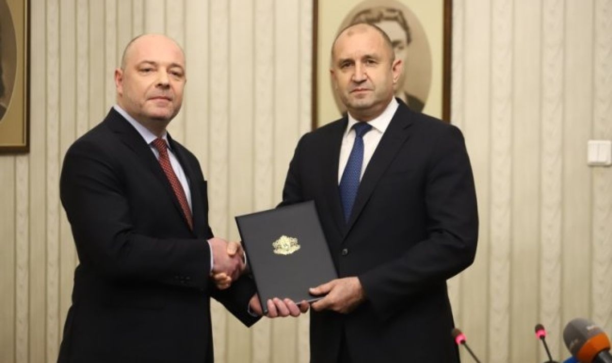 Номинираният за премиер от ГЕРБ проф Николай Габровски е поканил