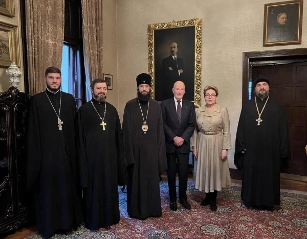 Сакскобурготски посрещна Митрофанова и руски митрополит във Врана