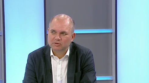 Панев: Няма да се поддадем на младежките свалки на Борисов