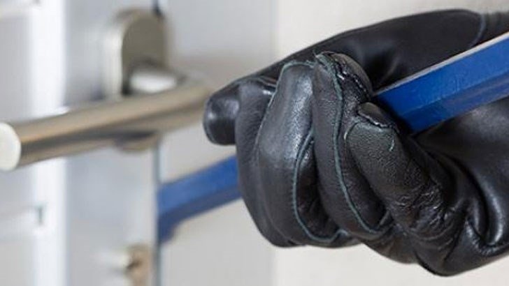 Как да се предпазим от кражби по празниците