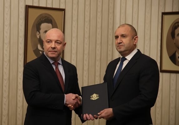 Какви са надеждите за парламентарна подкрепа на проектокабинета на ГЕРБ-СДС?