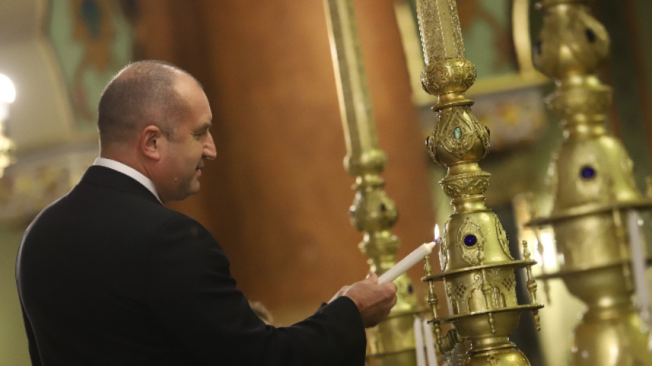 Президентът Румен Радев обяви, че няма да връчи втория мандат