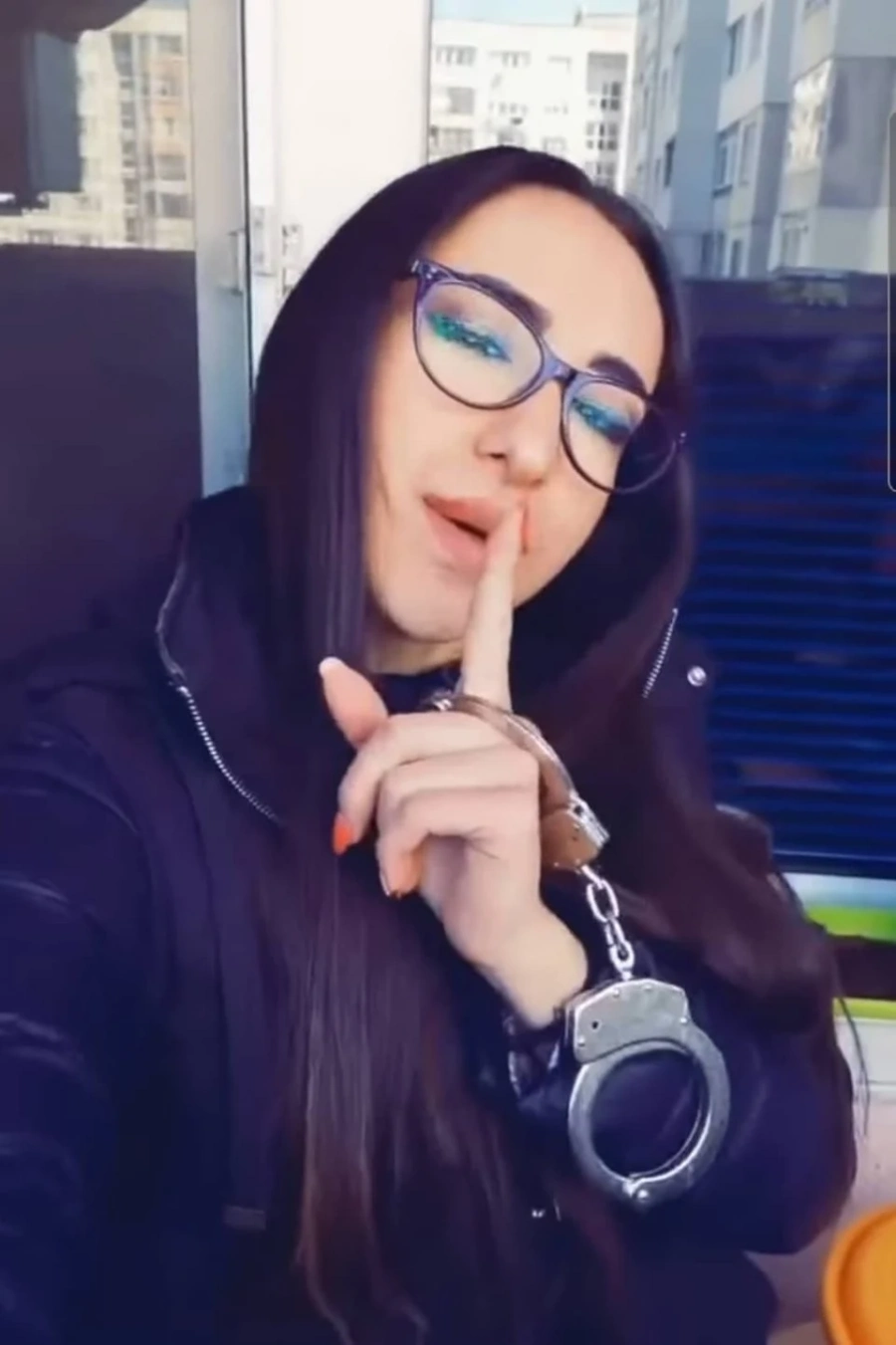 Експолицайката Симона: Семерджиев ме помоли за стълба