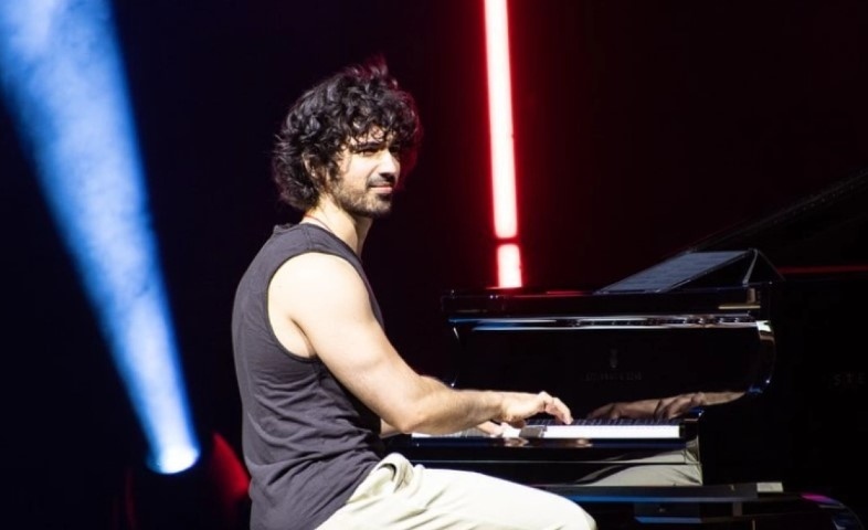 Подозират, че новият Ерген е гей