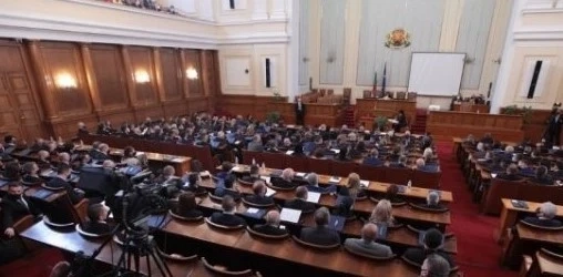 Депутатите отхвърлиха минималната заплата да е 850 лв. през 2023 година