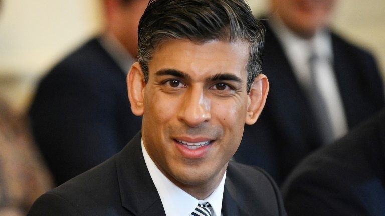 Вълна от критики срещу британския премиер, попитал бездомник дали работи в бизнеса