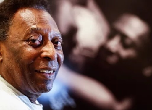 Пеле сe сбогува със семейство и приятели от болничното легло