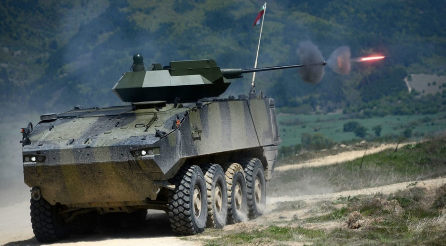 Франция ще изпрати на Украйна леки бойни машини