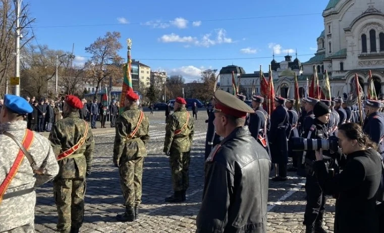 В София отслужват традиционния Богоявленски водосвет на бойните знамена