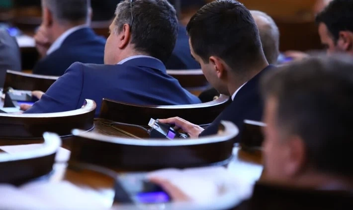 Депутатите отхвърлиха декларацията на Продължаваме промяната