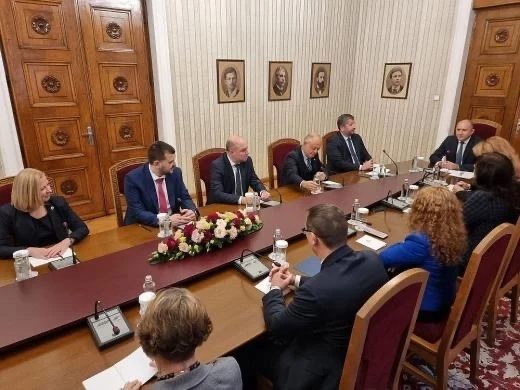 ДБ иска консултации при президента преди третия мандат