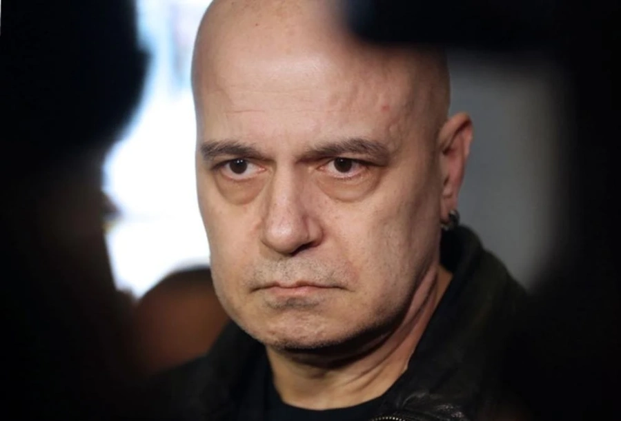 Слави Трифонов: Някои хора много ги боли от политическата сатира 