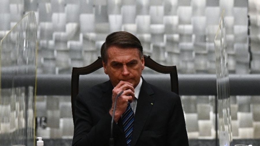 Жаир Болсонаро е хоспитализиран в САЩ