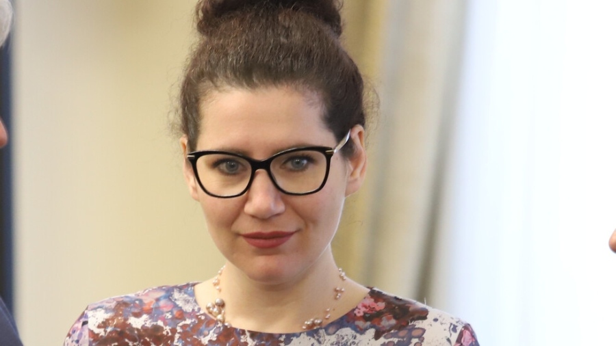 Калина Константинова: Борисов играе на покер с бъдещето на България