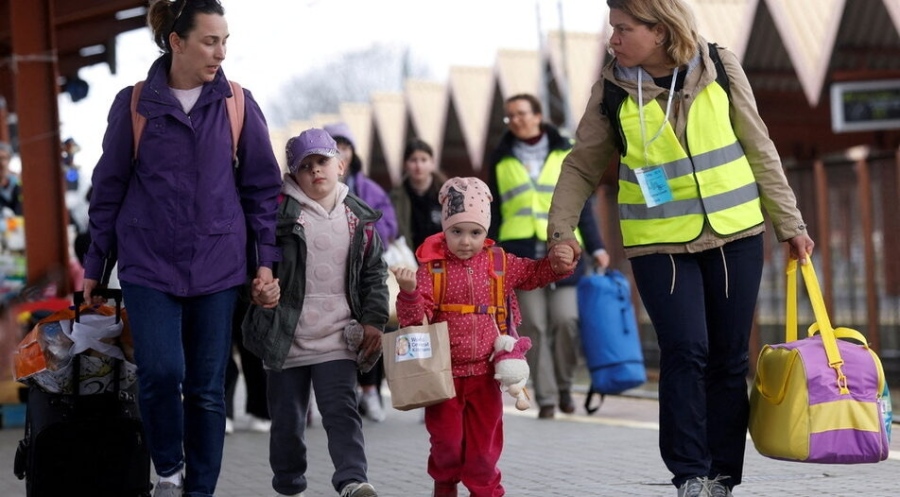 ЕС удължи срока на временната закрила на бежанците от Украйна до 4 март 2024 г. 