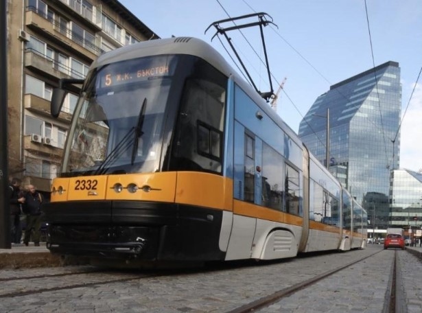 29 нови трамвая пристигат в София през тази година