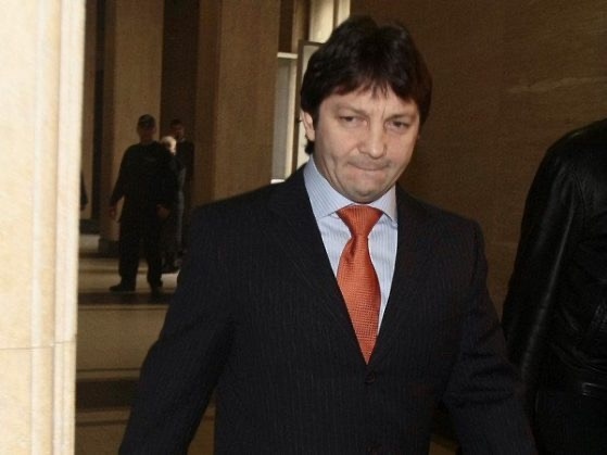 Маргина си купи дискотека срещу Народното събрание