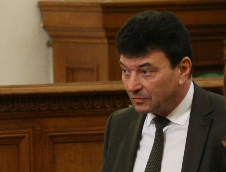 Ексдепутат от ГЕРБ съди прокуратурата за 200 бона заради Сиджукгейт