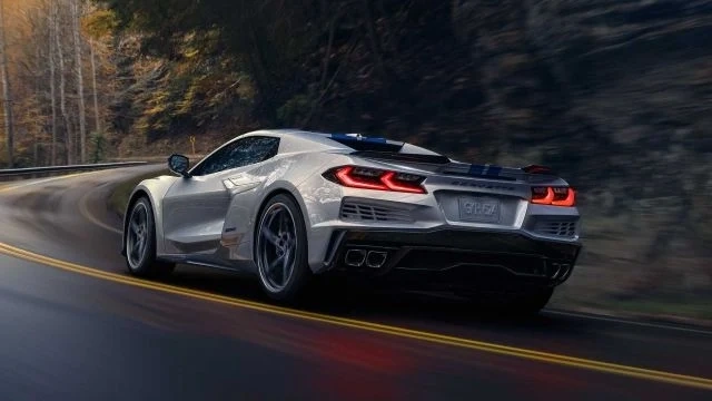Corvette вече е хибрид с 655 конски сили