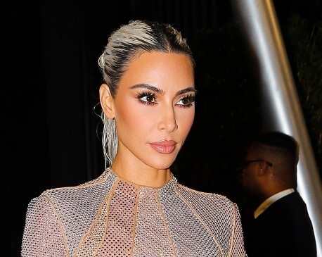 Ким Кардашиян купи прочуто бижу, носено от принцеса Даяна за 197 453 долара (СНИМКИ)