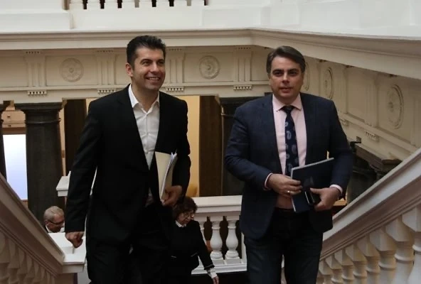 ПП няма да отидат на лидерската среща, но настояват за среща в троен формат
