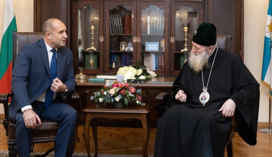 Патриарх Неофит прие на именния си ден президента Радев (СНИМКИ)