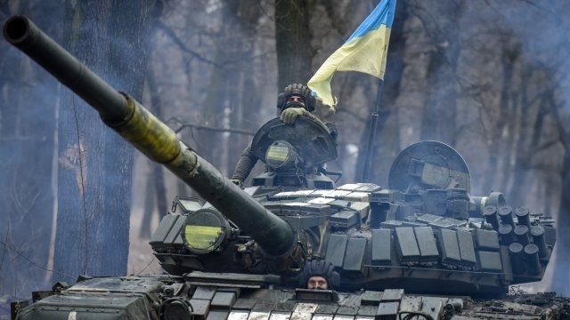 Тежки боеве се водят за украинските градове Угледар и Бахмут  