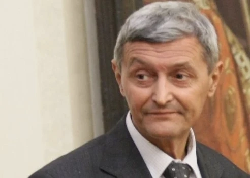 Ще има нов военен министър