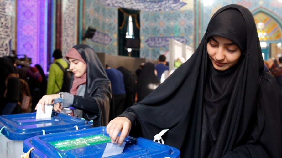 Иранските власти ще използват камери, за да следят за носенето на хиджаб