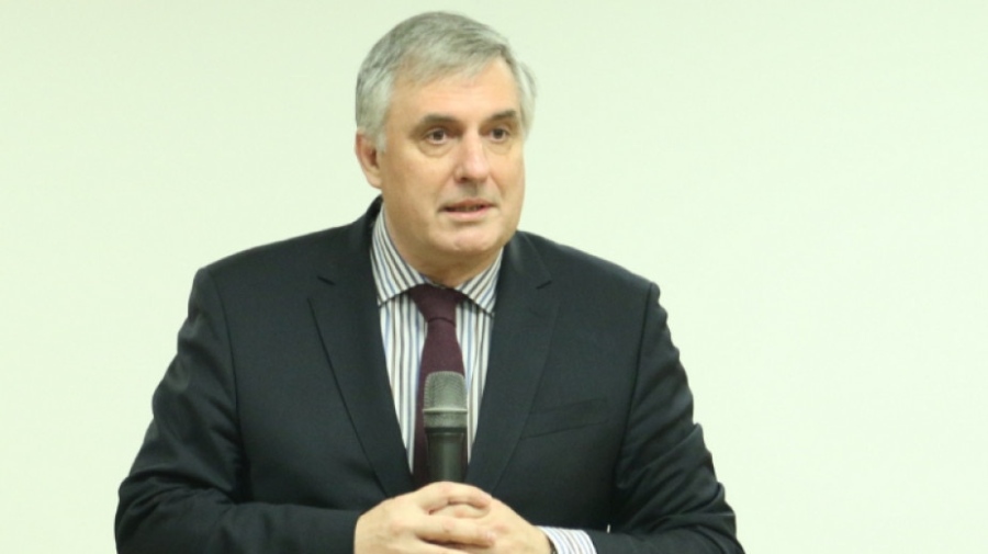 Ивайло Калфин: Не трябва да гледаме на еврозоната като на спортно постижение