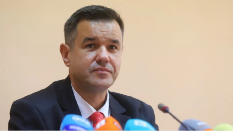 Министър Стоянов: Започваме работа по закон за търговията с храни, обяви министърът на икономиката