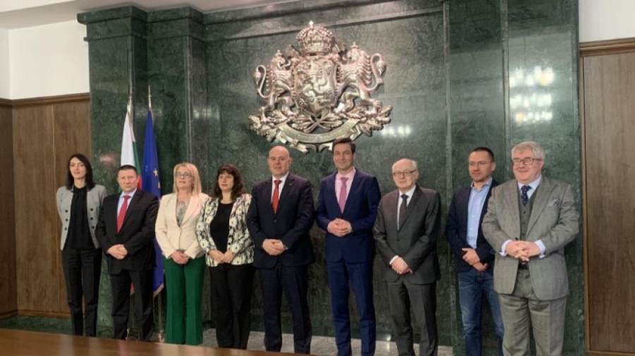 Гешев се оплака на евродепутати от политически натиск над съдебната система