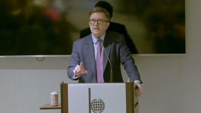 Координаторът на санкциите на САЩ идва в София