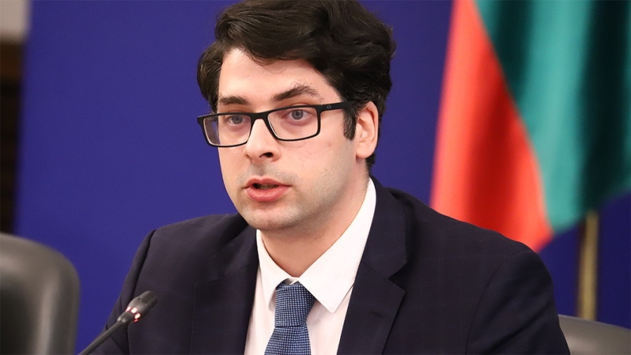 Пеканов за санкциите по Магнитски: Още един звучен шамар за нас-корупцията убива, тя взима от нашия ресурс